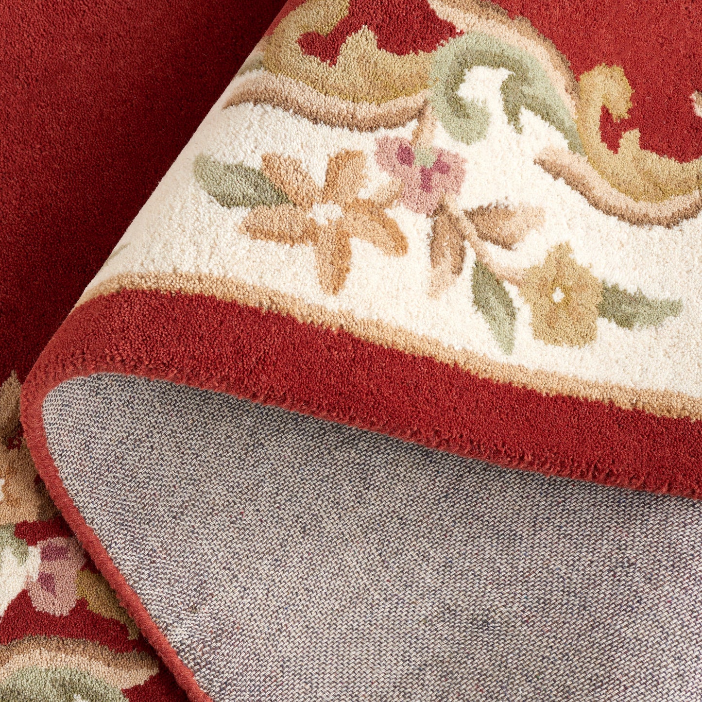 Tapis traditionnel en laine SAFAVIEH fait main, style Aubusson Hale.