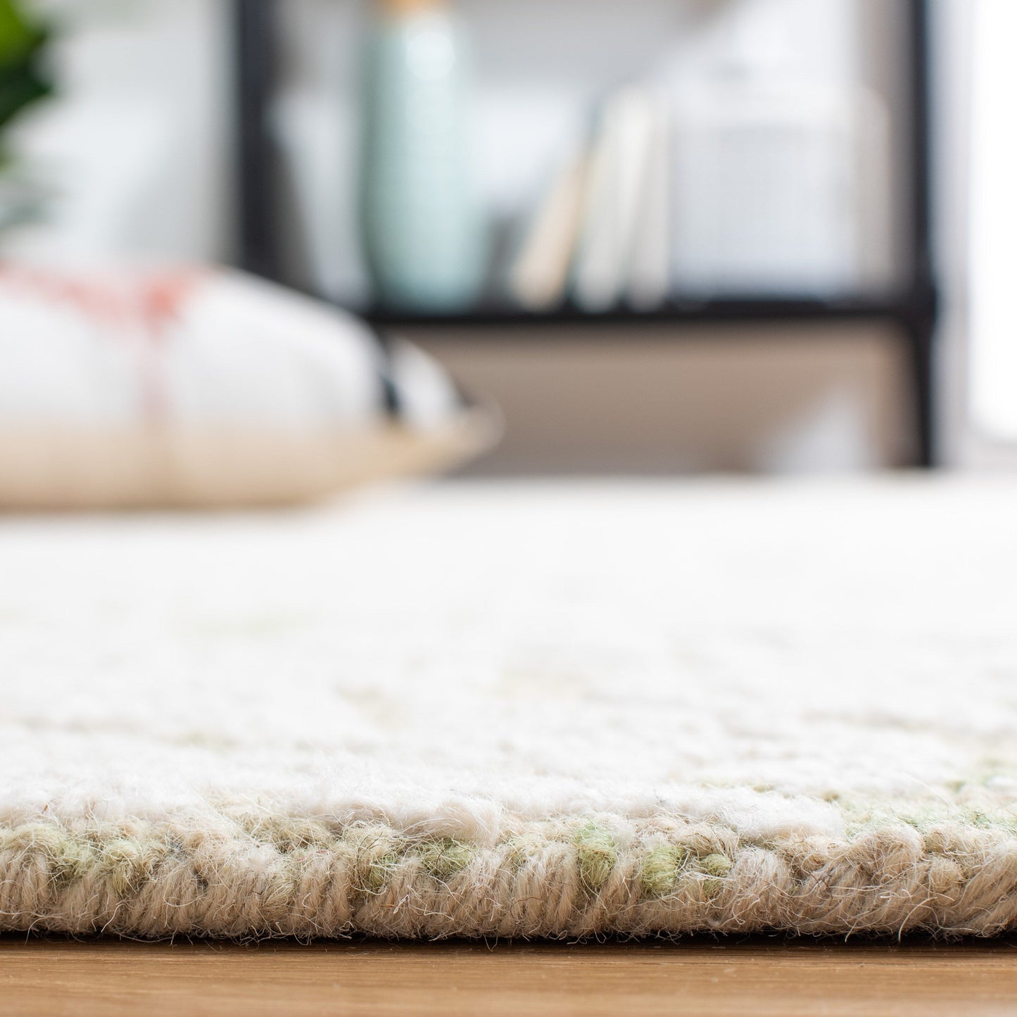 Tapis en laine moderne à motif floral SAFAVIEH fait main Blossom Cateluta