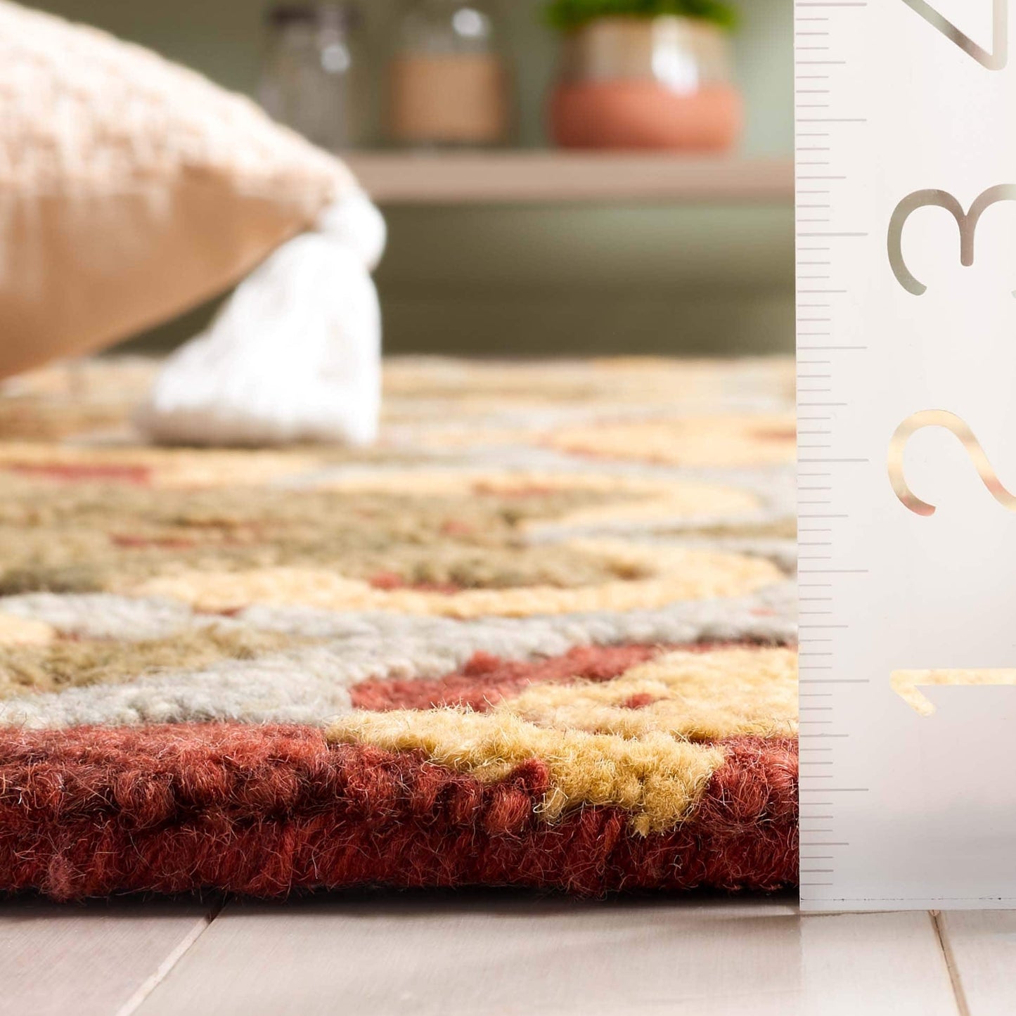 Tapis en laine à motif floral Porzia fait main SAFAVIEH