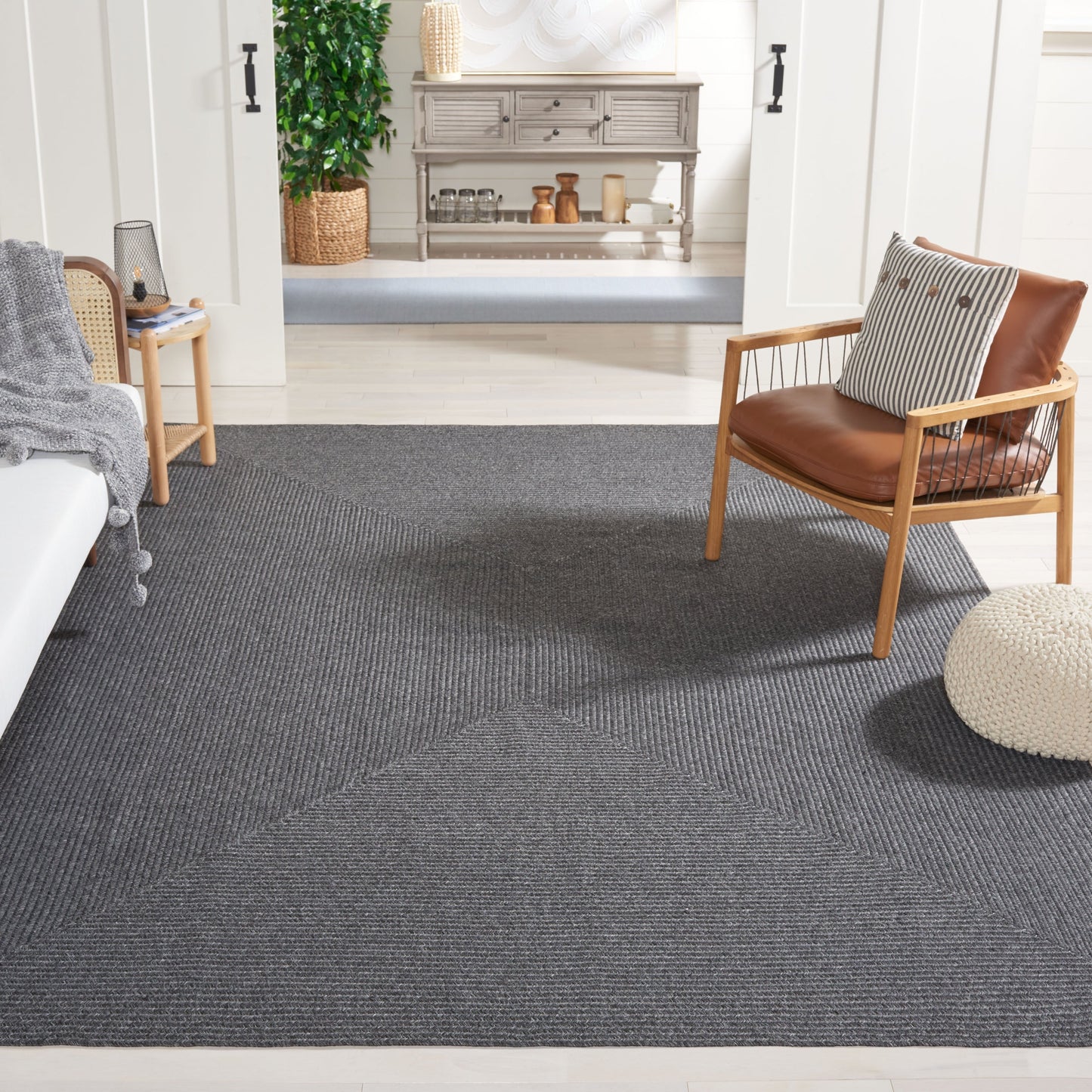 Tapis décontracté tressé à la main SAFAVIEH Anthi