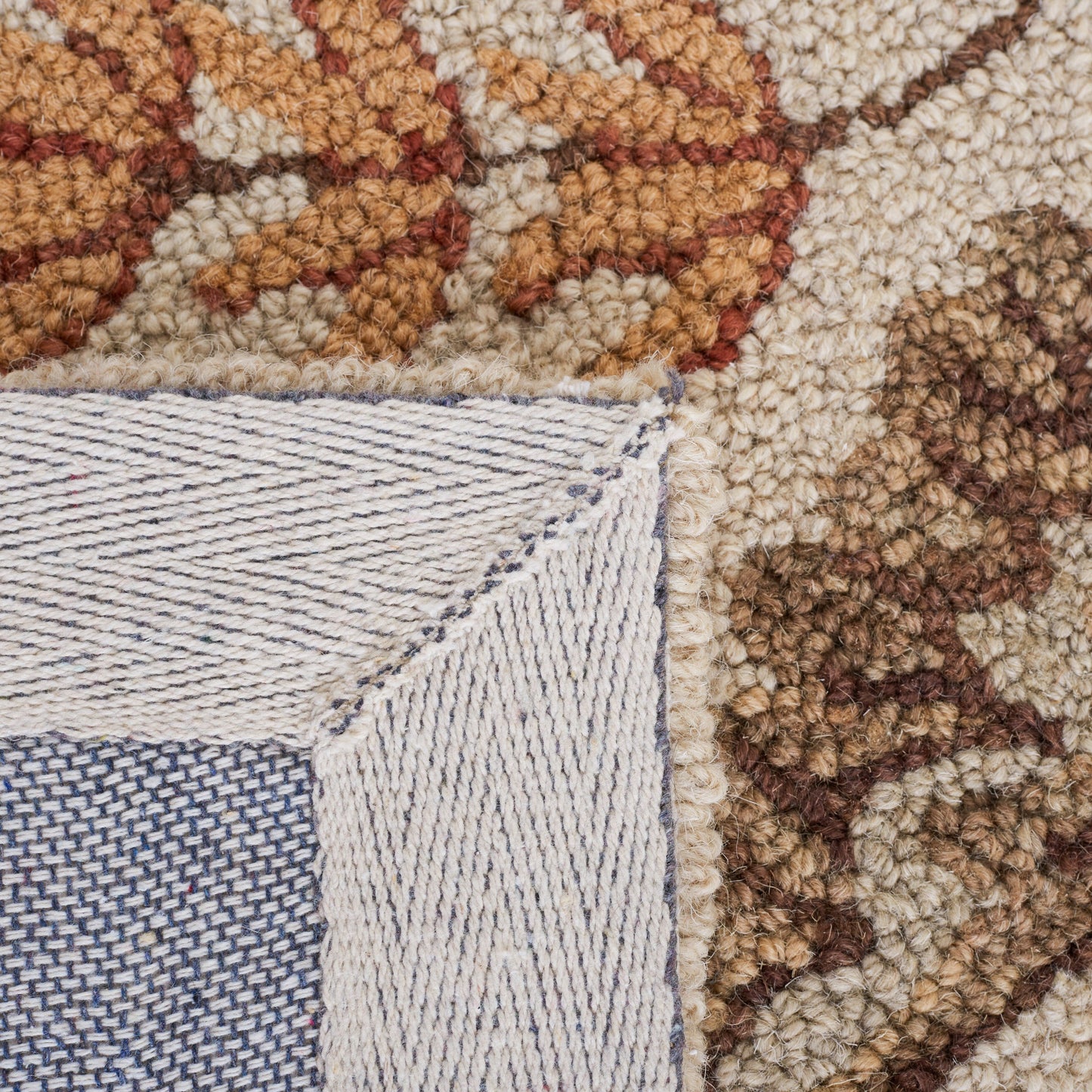 Tapis en laine SAFAVIEH fait main Chelsea Malda style campagne française à motifs floraux