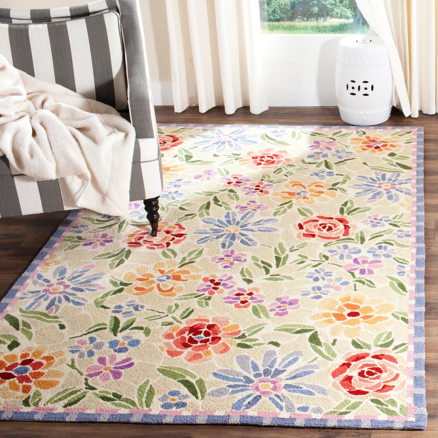 Tapis en laine SAFAVIEH fait main Chelsea Sprig à motif floral style campagne française