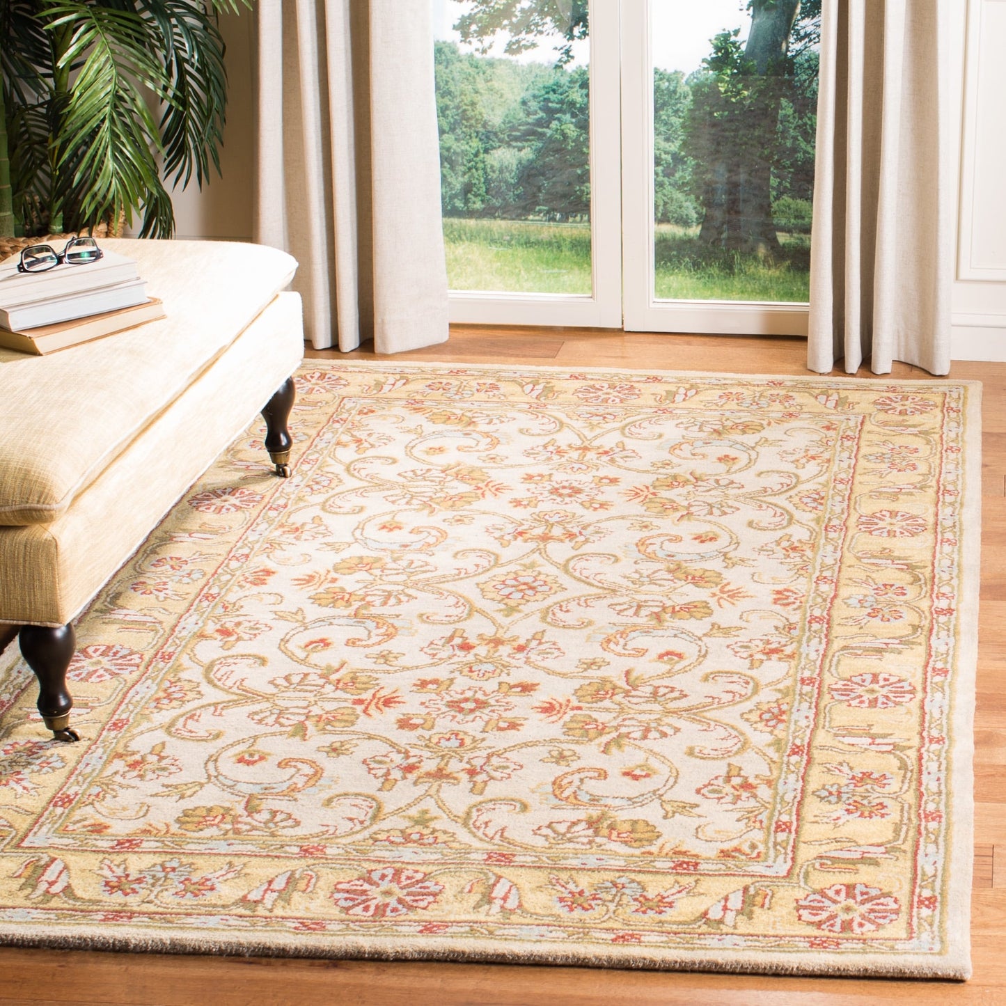 Tapis SAFAVIEH classique fait main en laine de Souheir traditionnel oriental