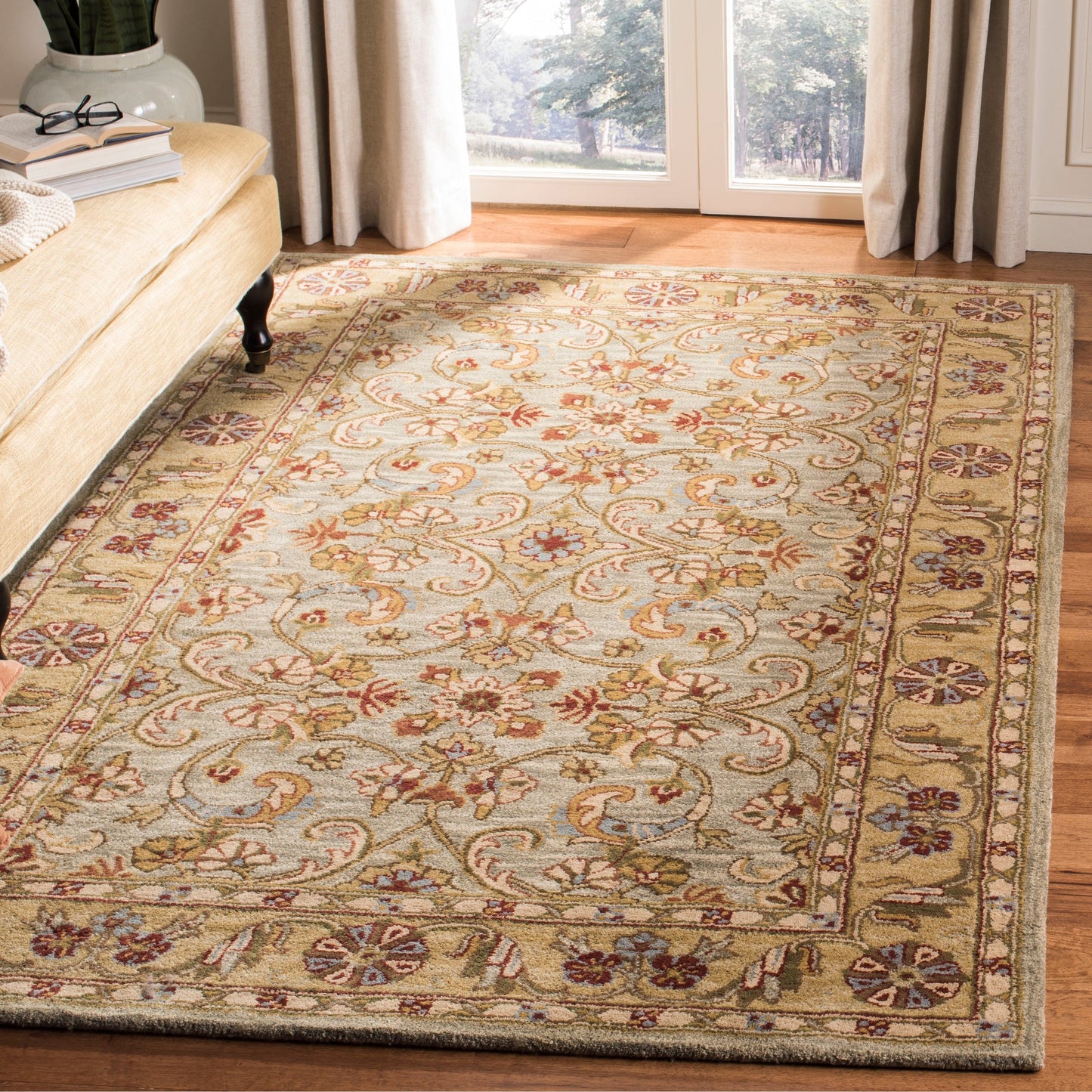 Tapis SAFAVIEH classique fait main en laine de Souheir traditionnel oriental