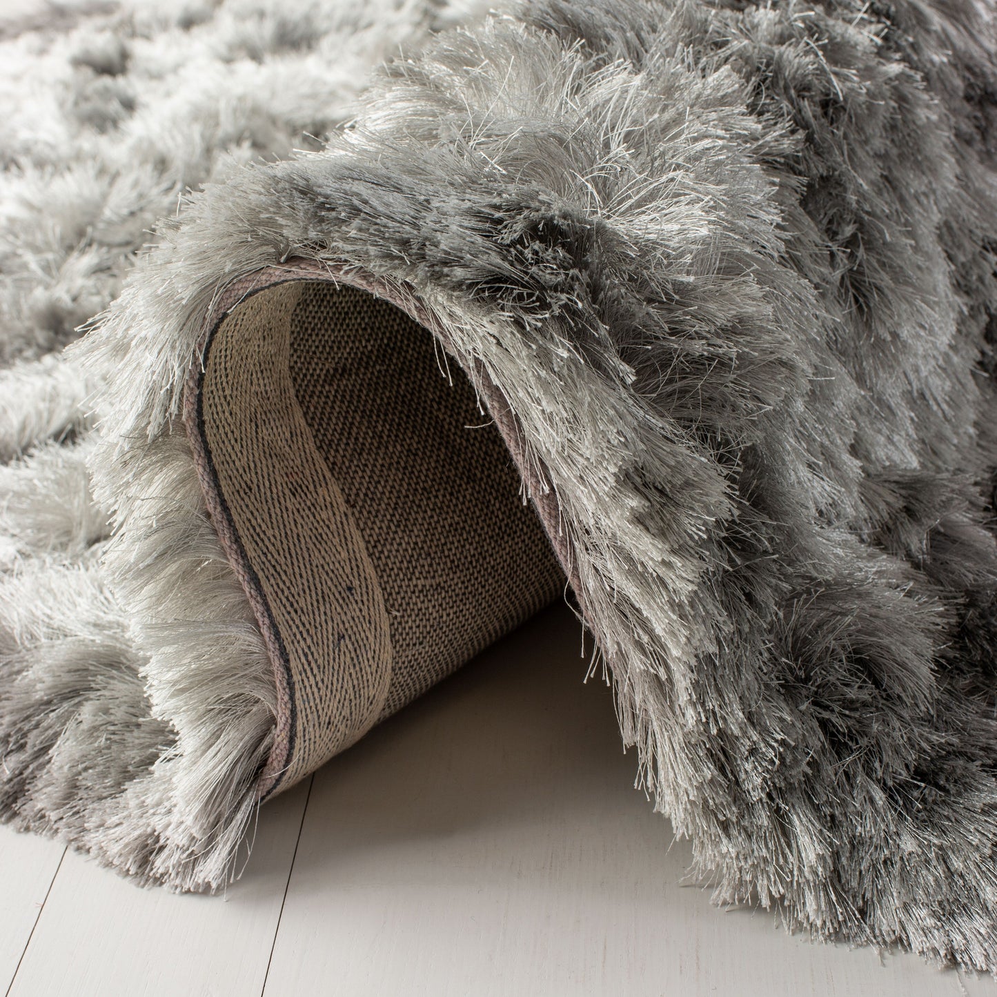 Tapis SAFAVIEH Ocean Shag Marilijn Glam fait main, épaisseur 6,35 cm (2,5 pouces).