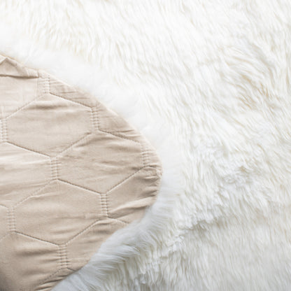 Tapis Brittnie en peau de mouton véritable, fait main par SAFAVIEH