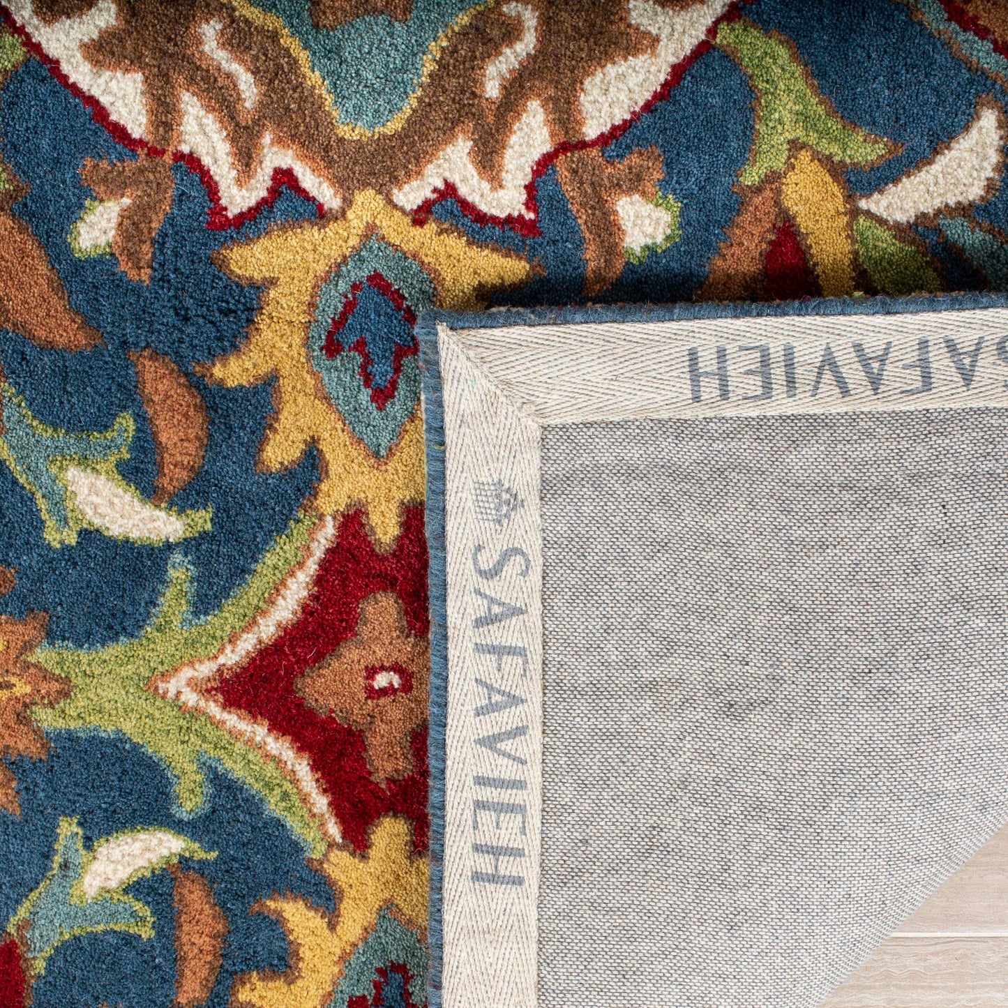 Tapis SAFAVIEH Heritage Sheena en laine tuftée à la main