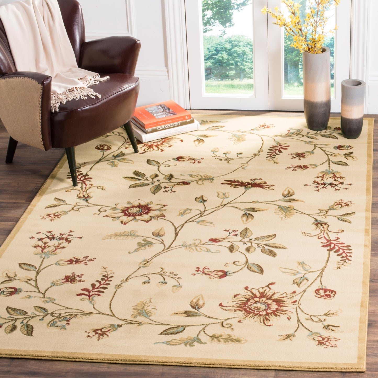 Tapis à motifs floraux traditionnels SAFAVIEH Lyndhurst Nazaria
