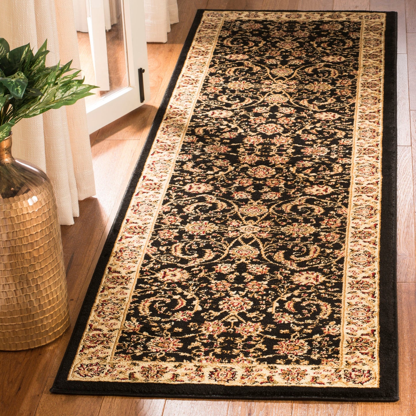 Tapis oriental traditionnel SAFAVIEH Lyndhurst Verdell