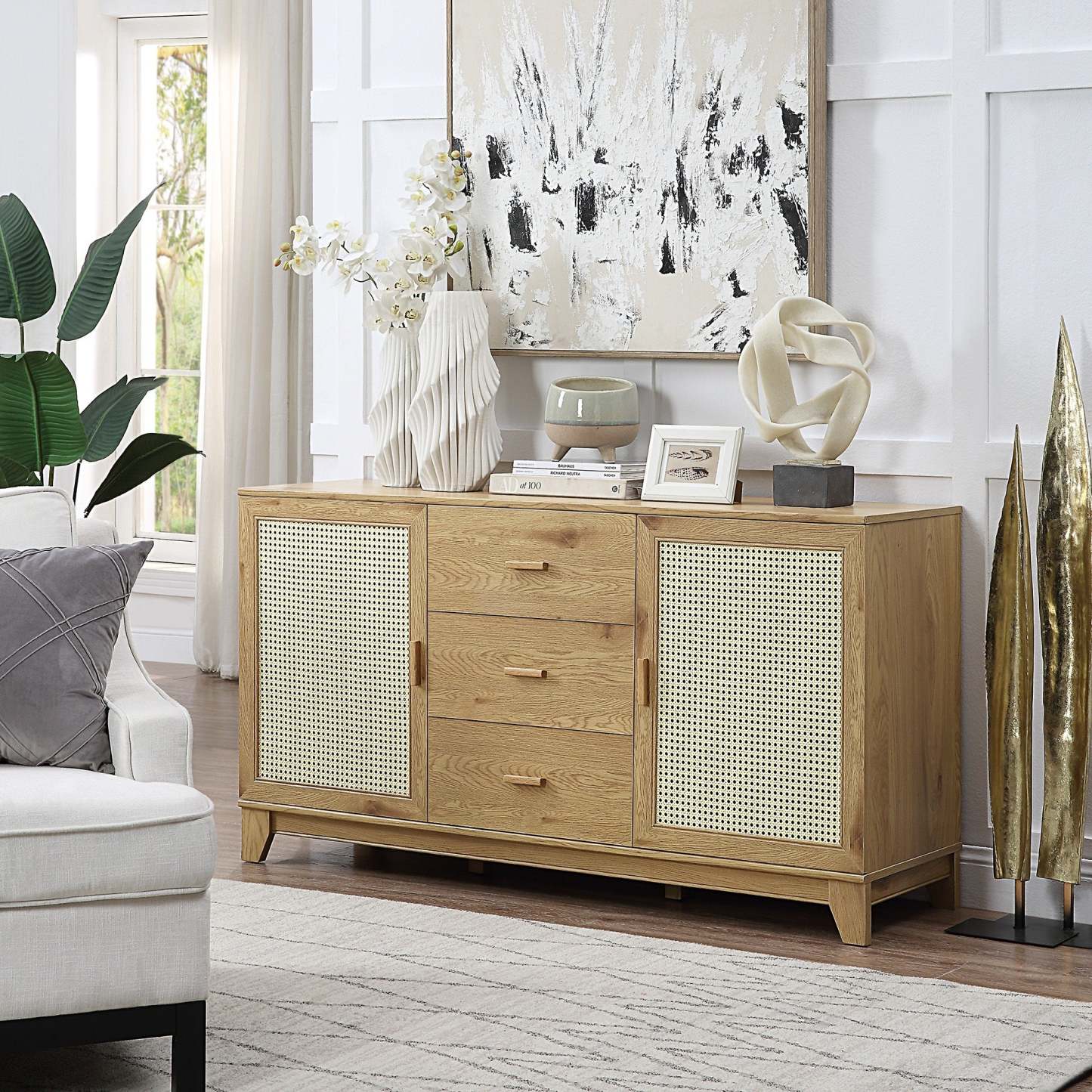 Manhattan Comfort Sheridan 59.05" Modern Cane Sideboard with Adjustable Sheriders - Natural|Desserte moderne Sheridan de Manhattan Comfort de 59,05 po avec roseau et tablettes réglables - naturelle