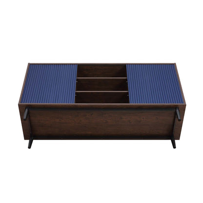 Manhattan Comfort Duane 59.05" Buffet moderne nervuré avec étagères réglables - Brun foncé et bleu marine | Desserte moderne Duane de Manhattan Comfort de 59,05 po avec cannelures et tablettes réglables - brun foncé et bleu marine