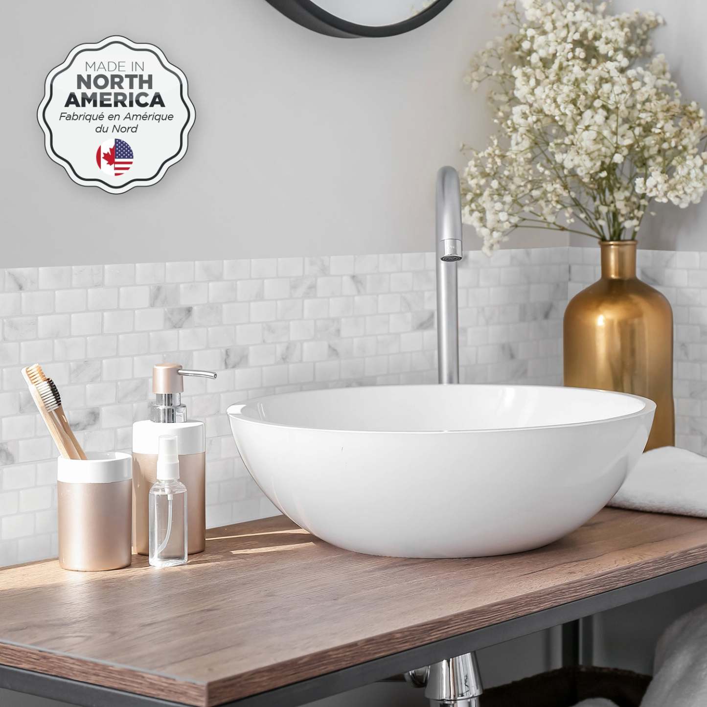 Smart Tiles peler et coller 4 feuilles 10 x 10 dosseret - Ravenna Bianco|Smart Tiles Peel and Stick 10 x 10, 4 feuilles - Ravenna Bianco