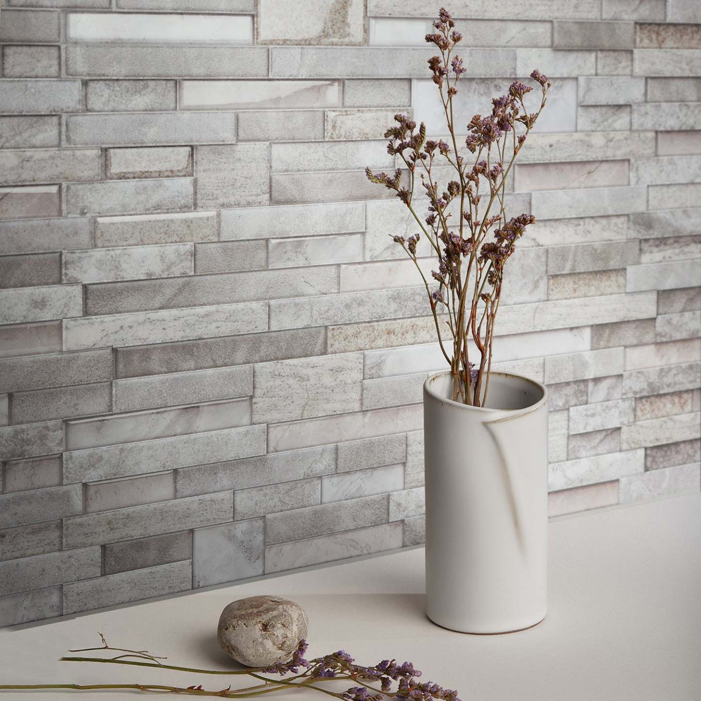 Dosseret Smart Tiles Peel and Stick 2 feuilles 23 x 11 - Pietra Pozzuoli|Dosseret Smart Tiles peler et coller 23 x 11, 2 feuilles - Pietra Pozzuoli