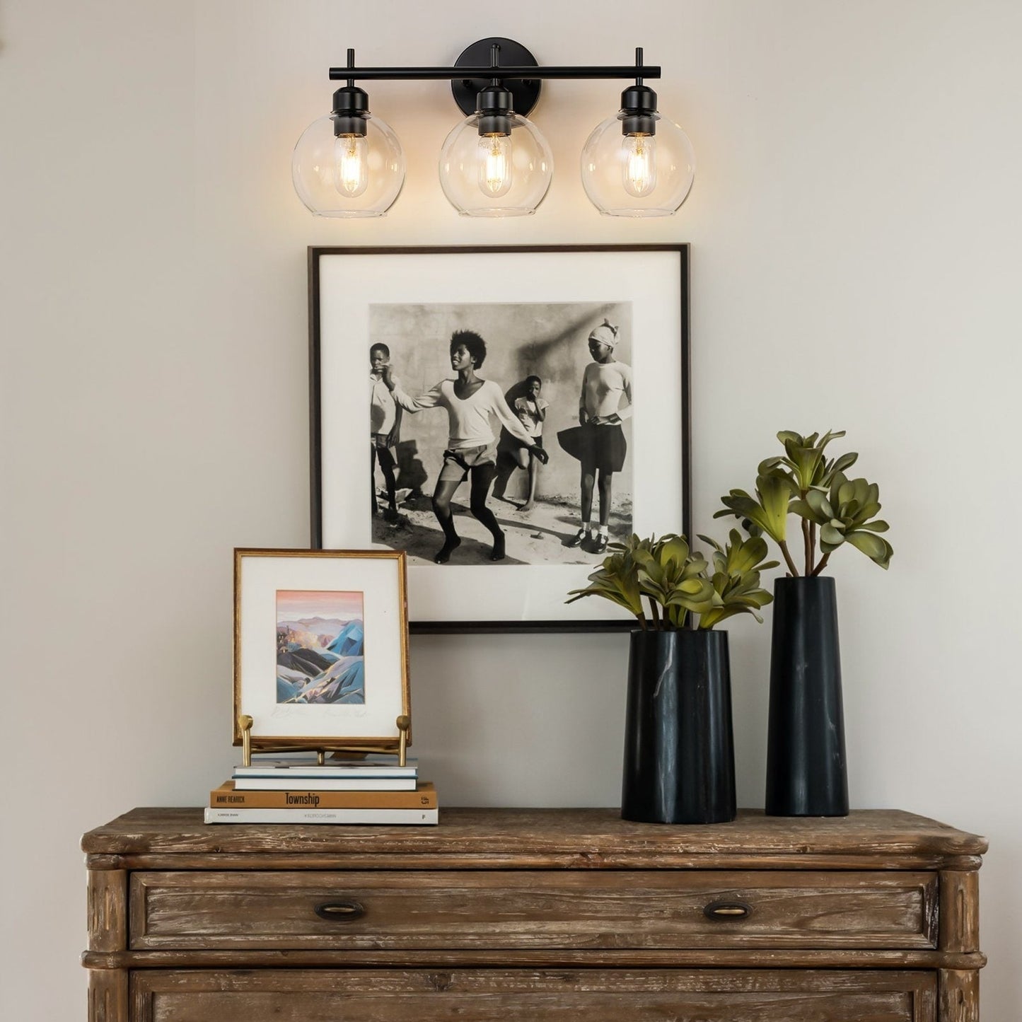 Applique murale moderne Starsky à 4 lumières avec variateur et abat-jour en verre globe