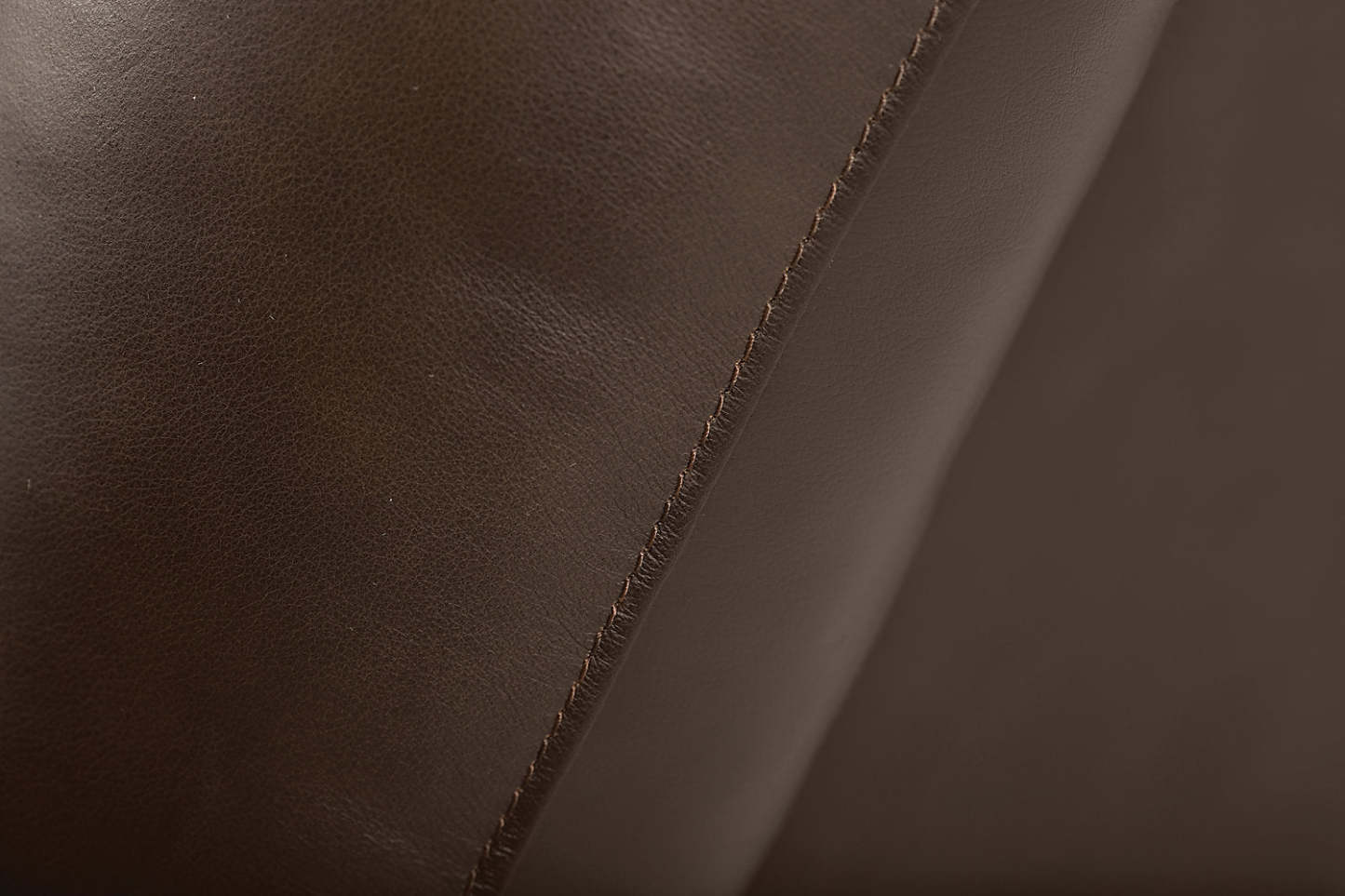 Fauteuil à inclinaison électrique Toreno 42 en cuir véritable - Brun | Fauteuil inclinable électrique Toreno de 42 po en cuir véritable - brun