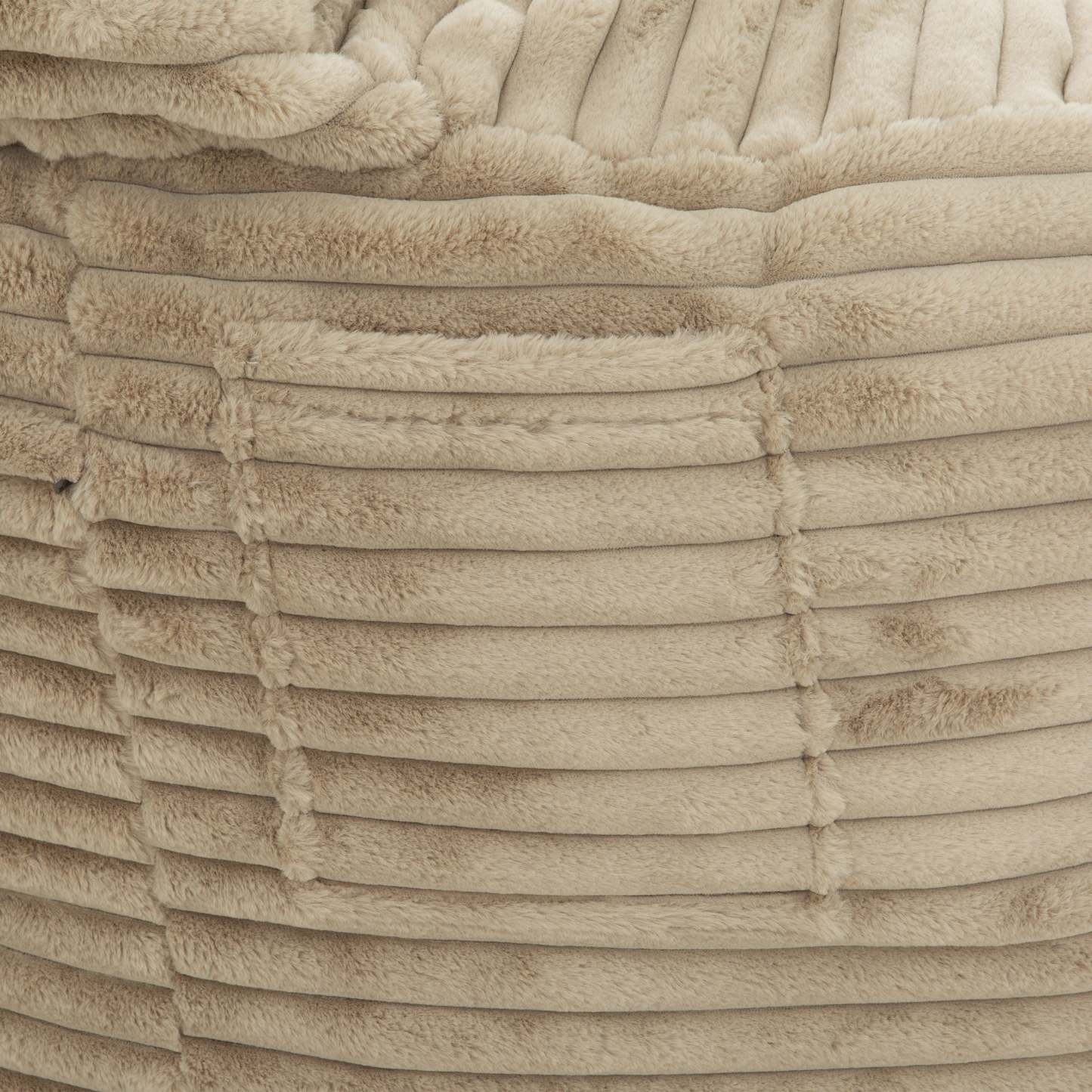 Sealy Teddy Corduroy High Density Foam Bean Bag Chair - Beige|Fauteuil poire Teddy de Sealy en velours tricoté avec à haute densité - beige