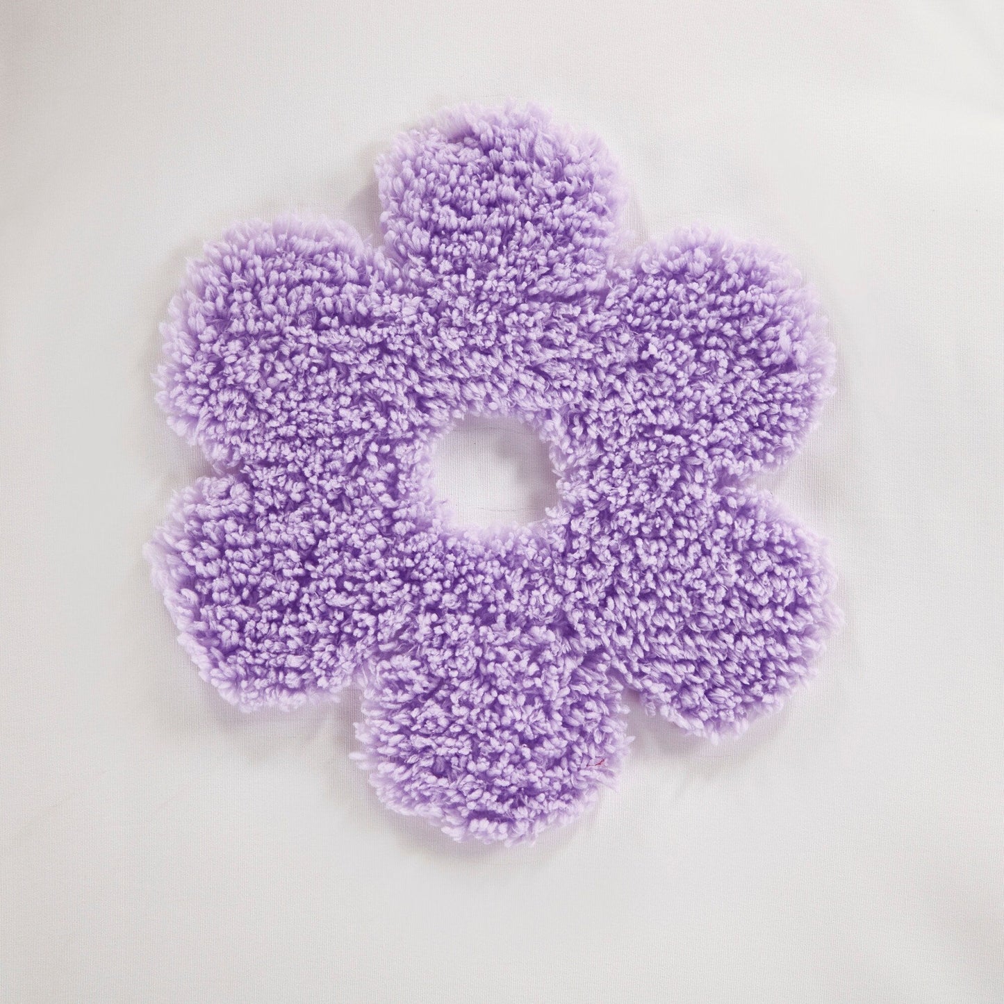 Parure de lit réversible en chenille tuftée à motif floral Madeline Kids d'Intelligent Design Kids