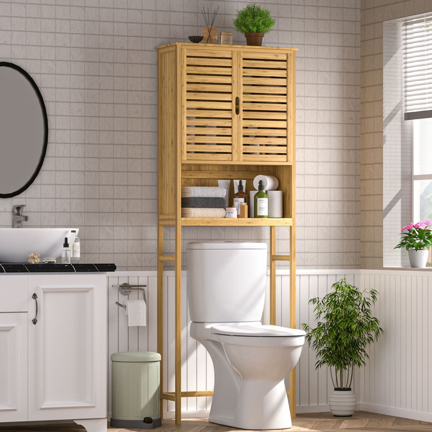 Meuble de rangement VEIKOUS en bambou à placer au-dessus des toilettes, avec étagère réglable et double porte.