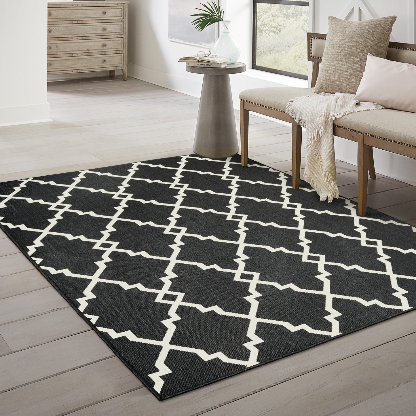 Tapis d'intérieur/extérieur Vista Home Malta Lattice Noir/Blanc cassé.