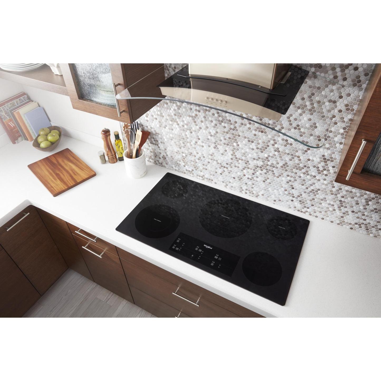 Whirlpool 36 Plaque de cuisson électrique à 5 éléments - Noir - WCE97US6KB | Surface de cuisson électrique Whirlpool de 36 po à 5 éléments - noire - WCE97US6KB