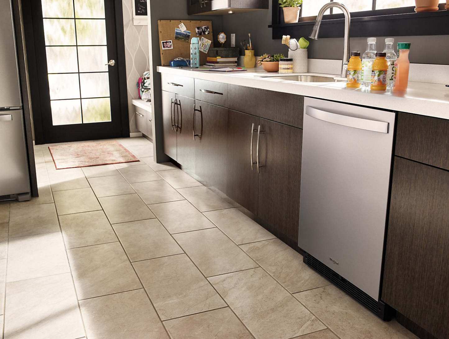 Réfrigérateur Whirlpool de 5,1 pi³ et de 24 po sous le comptoir - acier inoxydable résistant aux traces - WUR50X…