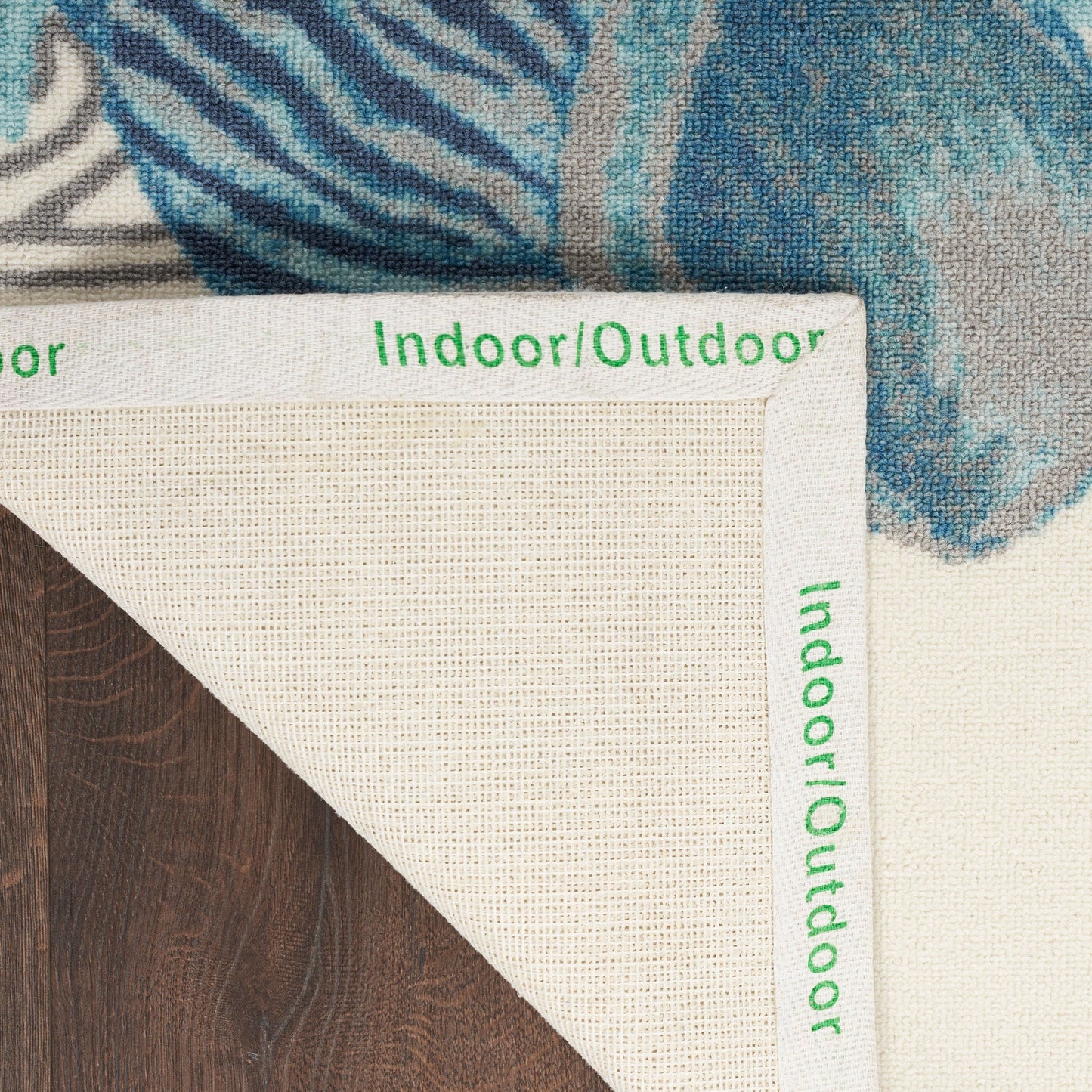 Tapis d'intérieur/extérieur Waverly Sun &amp; Shade Shore Thing Tropical Sea Shell Floral