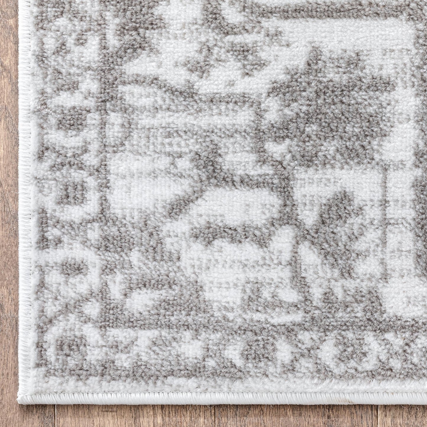 Tapis de sol bohème oriental vintage à motif floral, tissé avec soin et éblouissant.