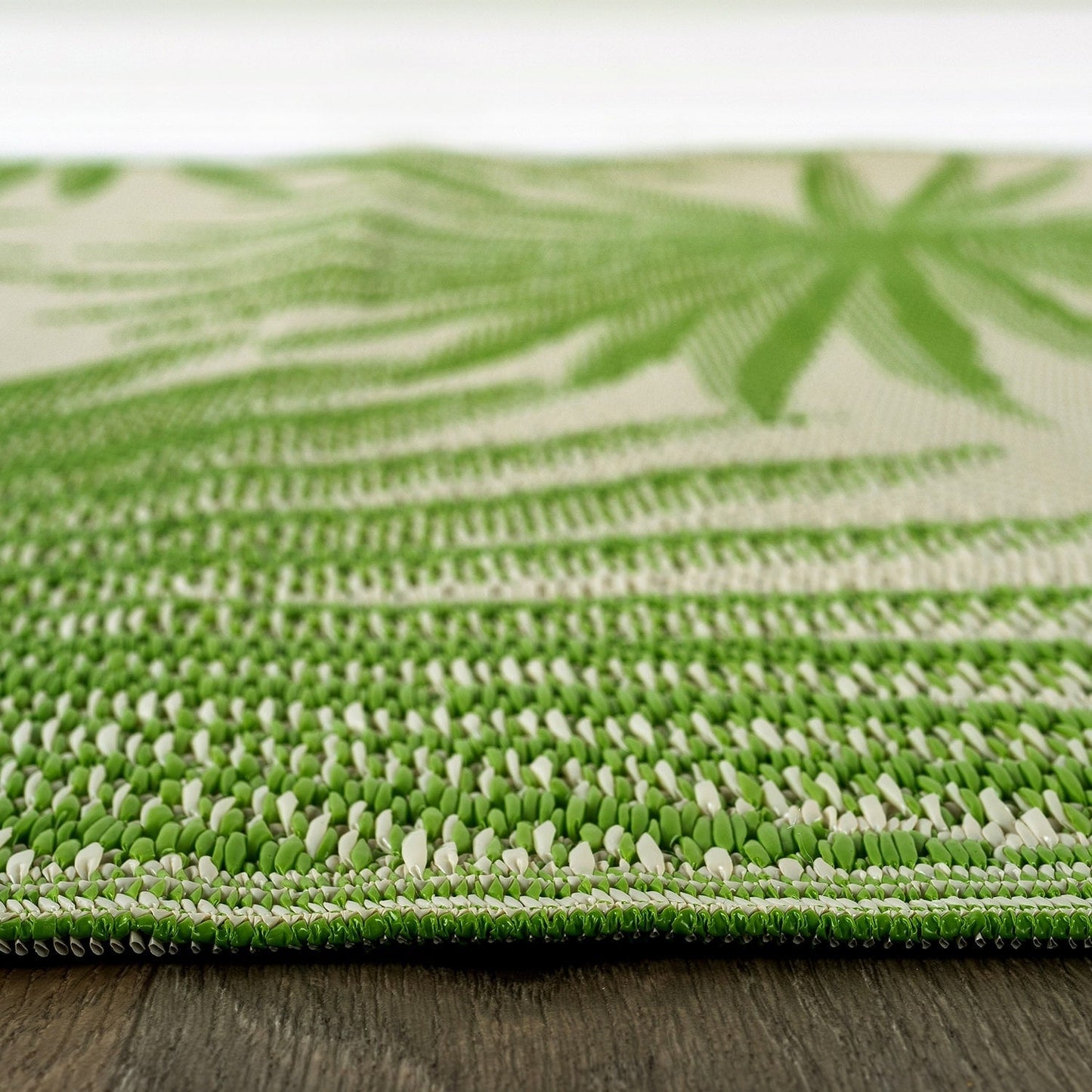 Tapis d'extérieur réversibles en plastique recyclé à motif floral tropical de World Rug Gallery