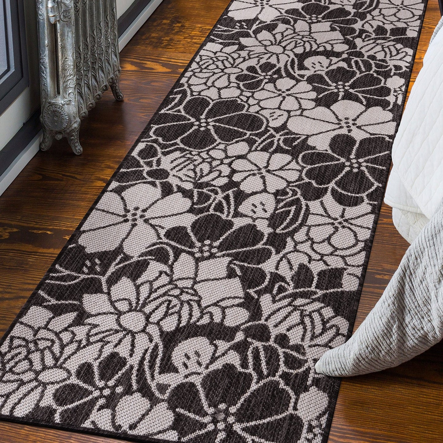 Tapis d'intérieur/extérieur moderne à motif floral texturé World Rug Gallery