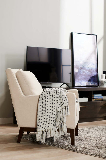 Chaise d'appoint en tissu d'apparence lin avec base en bois Adel 28,5 - Beige | Fauteuil d'appoint Adel de 28,5 po en tissu d'apparence lin avec piètement en bois - beige