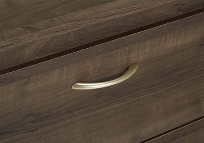 Table de chevet à 2 tiroirs Aida, 19,2 L x 22,2 H, fabriquée au Canada - Marron | Table de nuit Aida de 19,2 po (L) x 22,2 po (H) à 2 tiroirs, fabriquée au Canada - brune