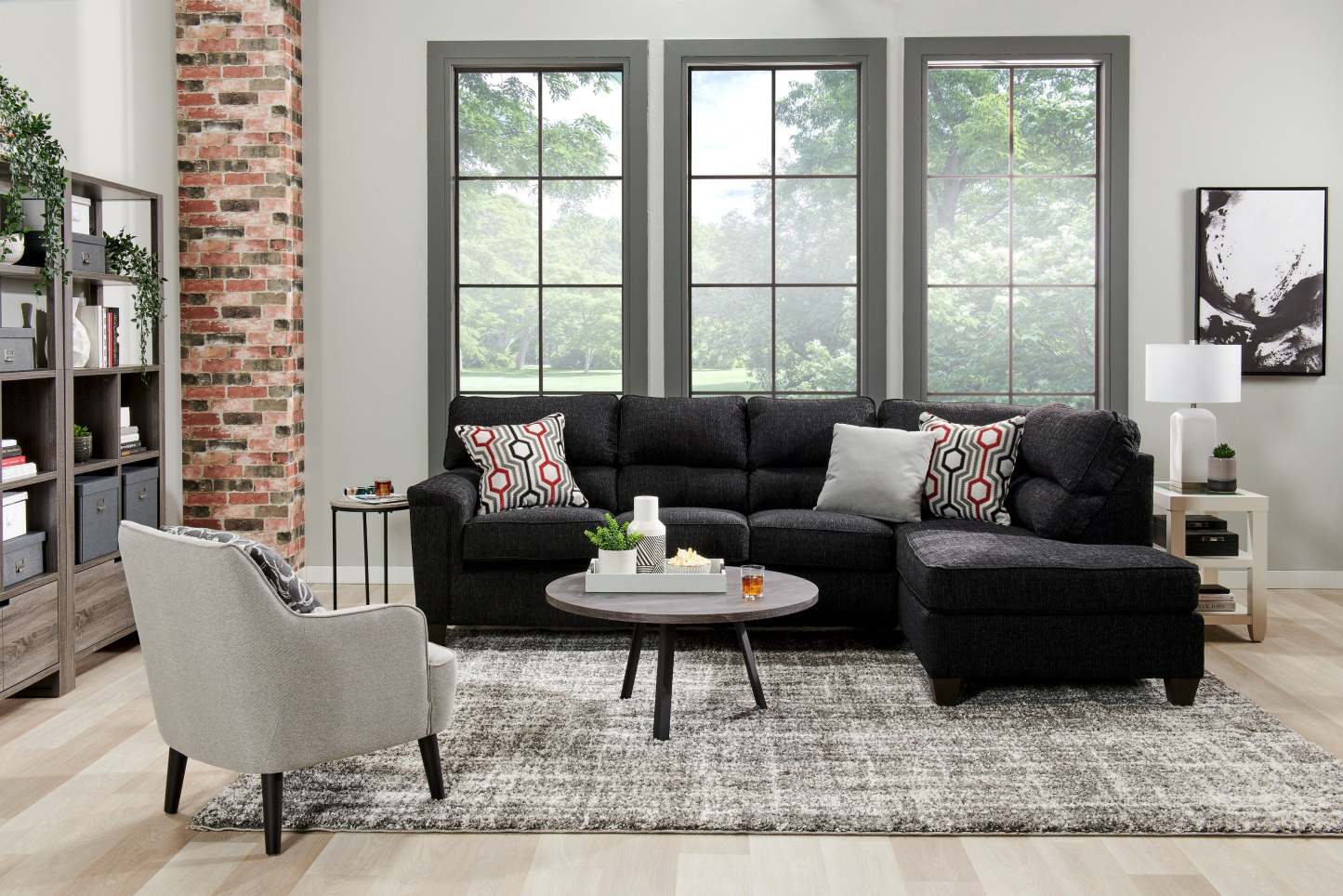 Aimy 28 Chaise d'appoint en tissu aspect lin avec pieds cylindriques en bois - Gris clair | Fauteuil d'appoint Aimy de 28 po en tissu d'apparence lin avec pattes cylindriques en bois - gris clair