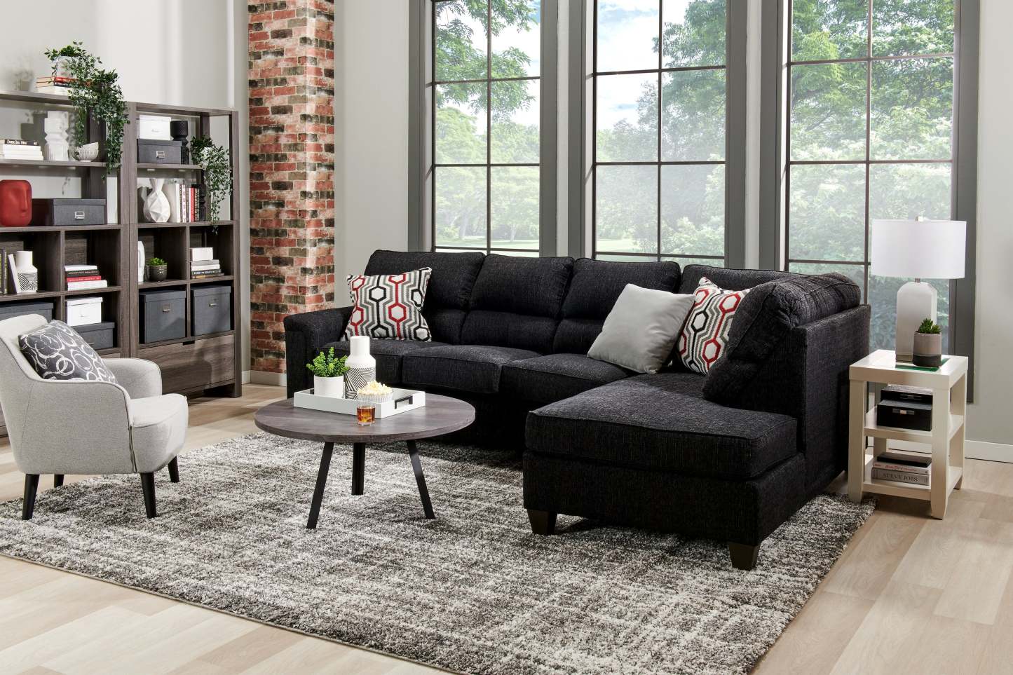 Aimy 28 Chaise d'appoint en tissu aspect lin avec pieds cylindriques en bois - Gris clair | Fauteuil d'appoint Aimy de 28 po en tissu d'apparence lin avec pattes cylindriques en bois - gris clair