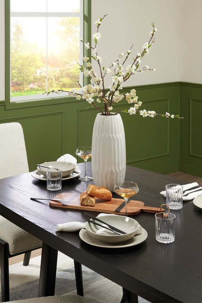 Table de salle à manger Alma de 86 po (L) avec base à tréteaux - anthracite noir | Alma Dining Table with Trestle Base, 86W - Charcoal Black