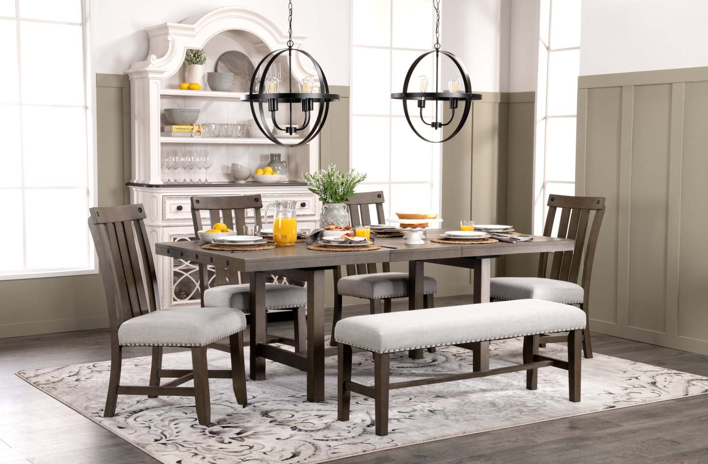 Table de salle à manger Alto avec extension 65-83 W, base à tréteaux - Gris | Table de salle à manger Alto de 65 po à 83 po (L) avec rallonge et base à tréteaux - grise