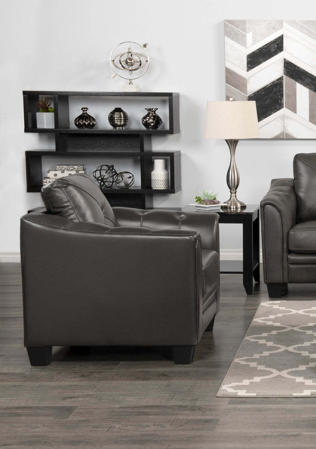 Canapé Andi 40 en tissu d'apparence cuir avec capitonnage de boutons - Gris | Canapé Andi de 40 po en tissu d'apparence cuir avec capitonnage - gris