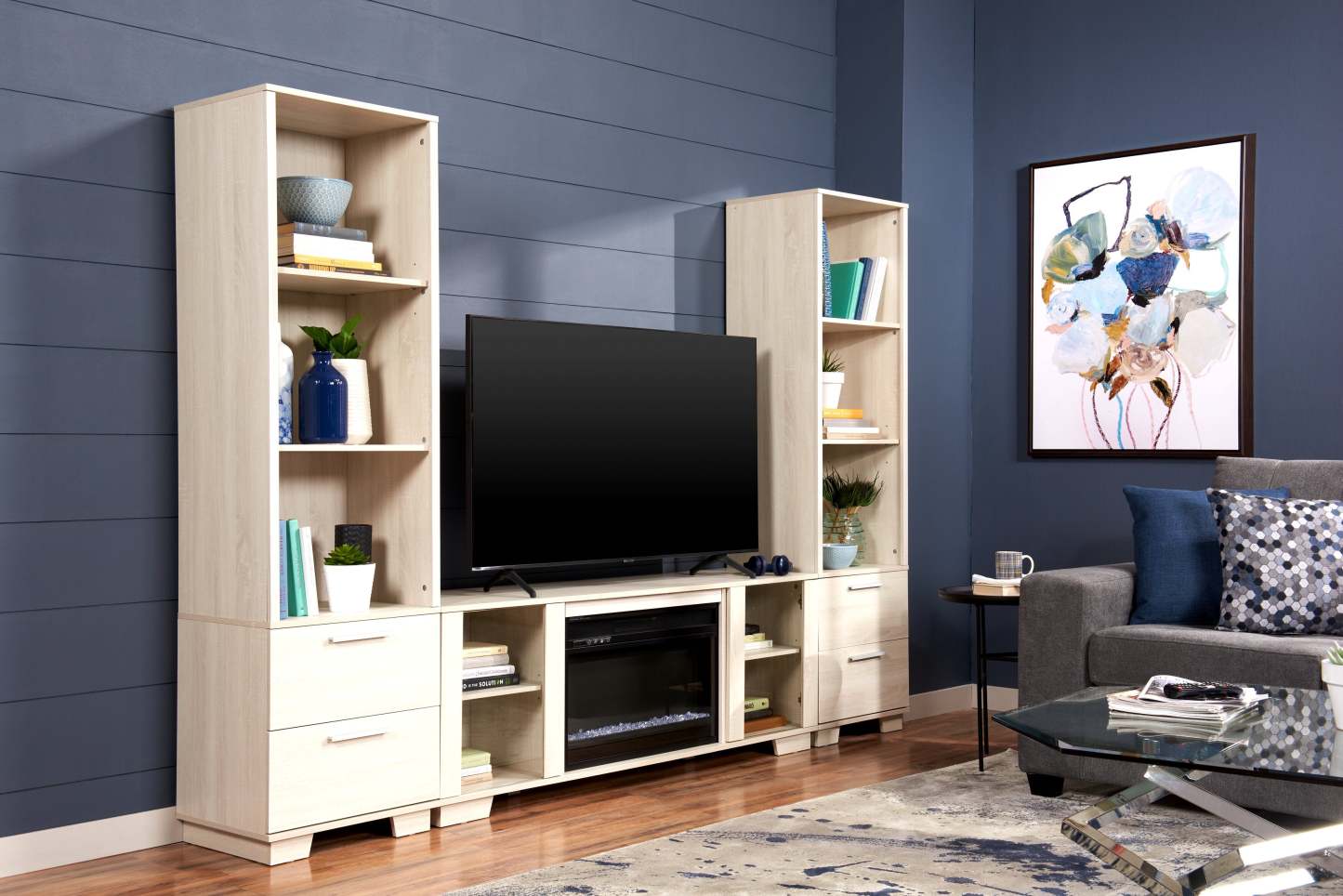 Meuble TV moderne avec cheminée électrique Antoni 62 avec rangement et gestion des câbles pour téléviseurs jusqu'à 70- |Meuble pour téléviseur moderne Antoni de 62 po avec foyer électrique, rangement et système de gestion