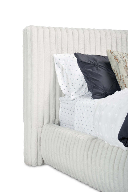 Lit plateforme rembourré Aria en tissu gris capitonné - format grand lit | Lit plateforme rembourré Aria en tissu gris, capitonné - Queen Size