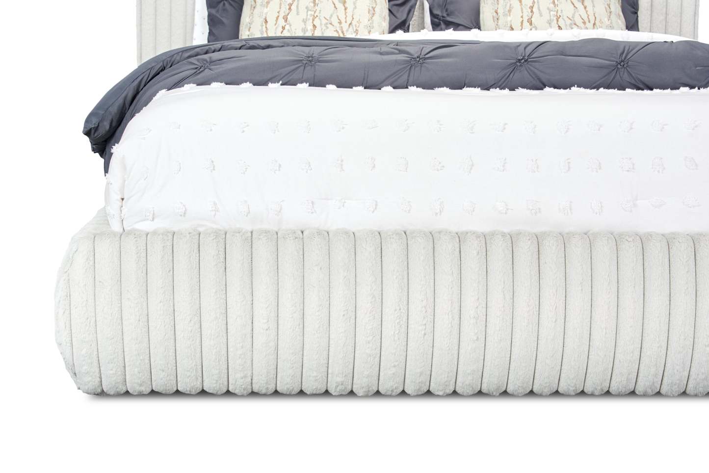 Lit plateforme rembourré Aria en tissu gris capitonné - format grand lit | Lit plateforme rembourré Aria en tissu gris, capitonné - Queen Size