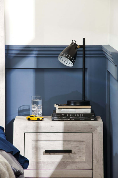 Arthur 18" Modern Metal Desk Task Lamp - Noir | Lampe de travail et de bureau moderne Arthur de 18 po en métal - noire