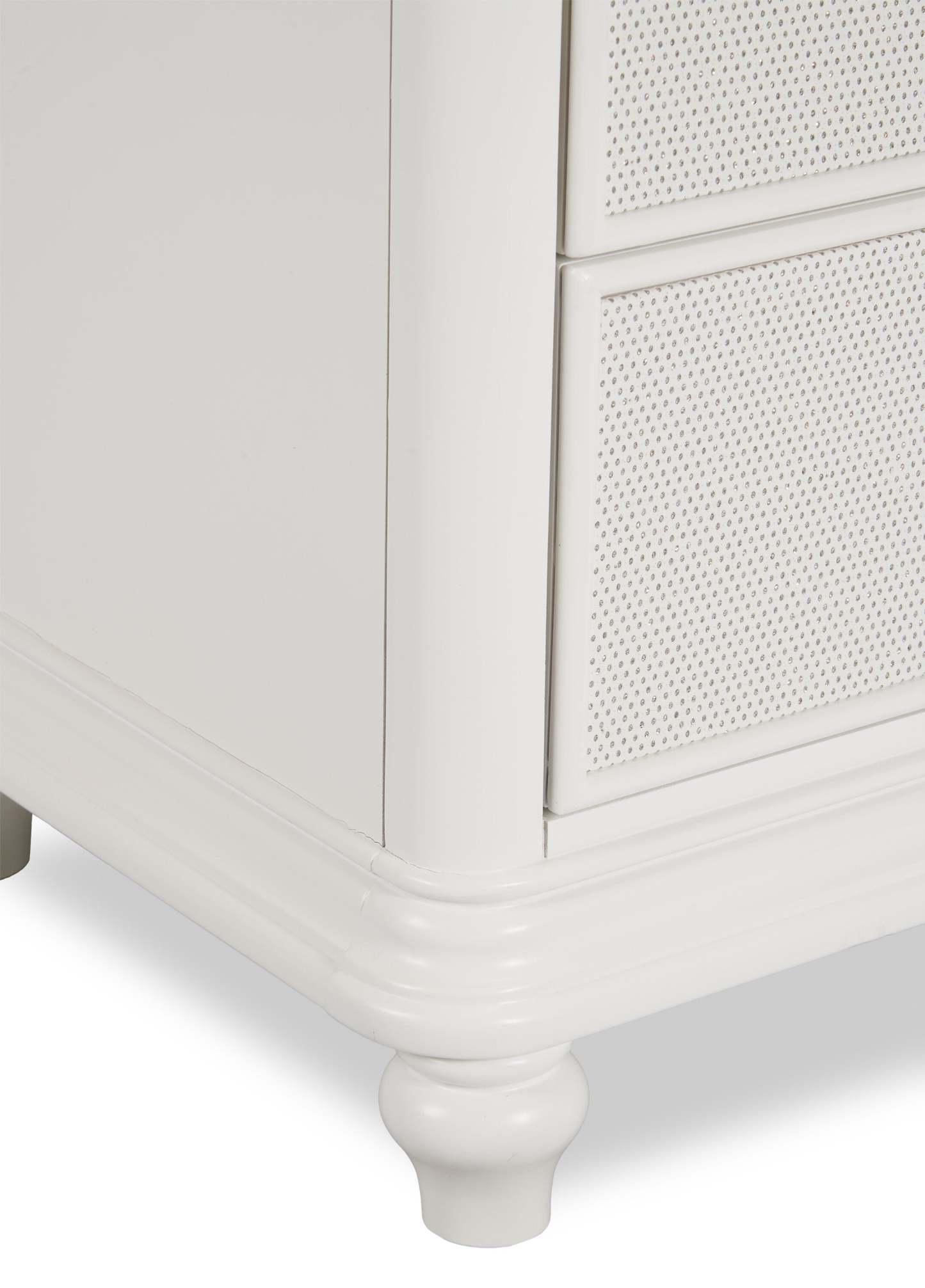 Commode de chambre à coucher Ava avec lumière LED, 5 tiroirs, 40,5 W x 54,1 H, Glam - Blanc | Commode verticale somptueuse Ava de 40,5 po (L) x 54,1 po (H) à 5 tiroirs avec éclairage à DEL pour la chambre à coucher - blanche