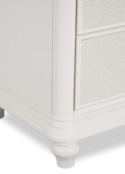 Commode de chambre à coucher Ava avec lumière LED, 5 tiroirs, 40,5 W x 54,1 H, Glam - Blanc | Commode verticale somptueuse Ava de 40,5 po (L) x 54,1 po (H) à 5 tiroirs avec éclairage à DEL pour la chambre à coucher - blanche