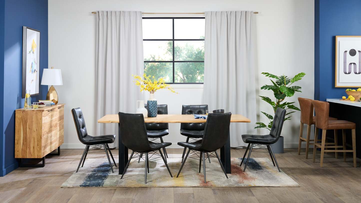 Chaise de salle à manger Avis avec tissu en cuir végétalien, métal - Noir | Chaise de salle à manger Avis en tissu de cuir végétalien et en métal - noire