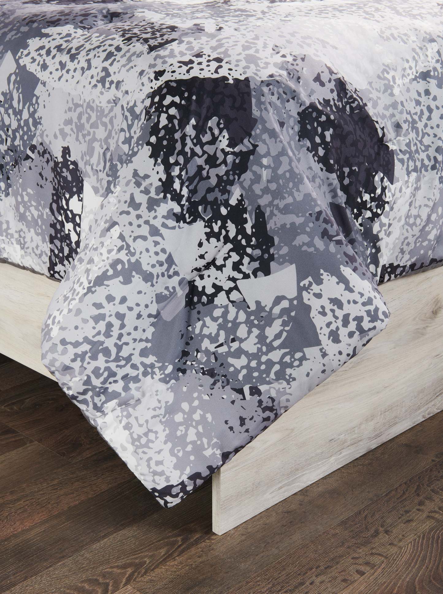 Ensemble d'édredon Axel 4 pièces pour lit double/grand lit - Gris | Ensemble d'édredon Axel 4 pièces pour lit double ou grand lit - gris