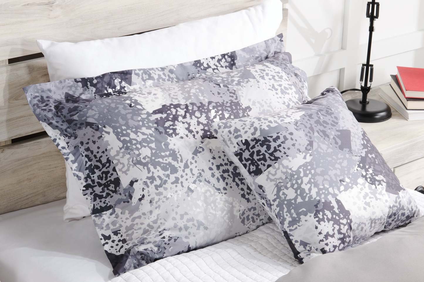 Ensemble d'édredon Axel 4 pièces pour lit double/grand lit - Gris | Ensemble d'édredon Axel 4 pièces pour lit double ou grand lit - gris