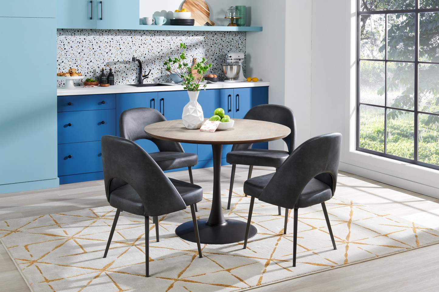 Chaise de salle à manger Bay de Kort &amp; Co. en tissu de cuir végétalien et en métal - anthracite