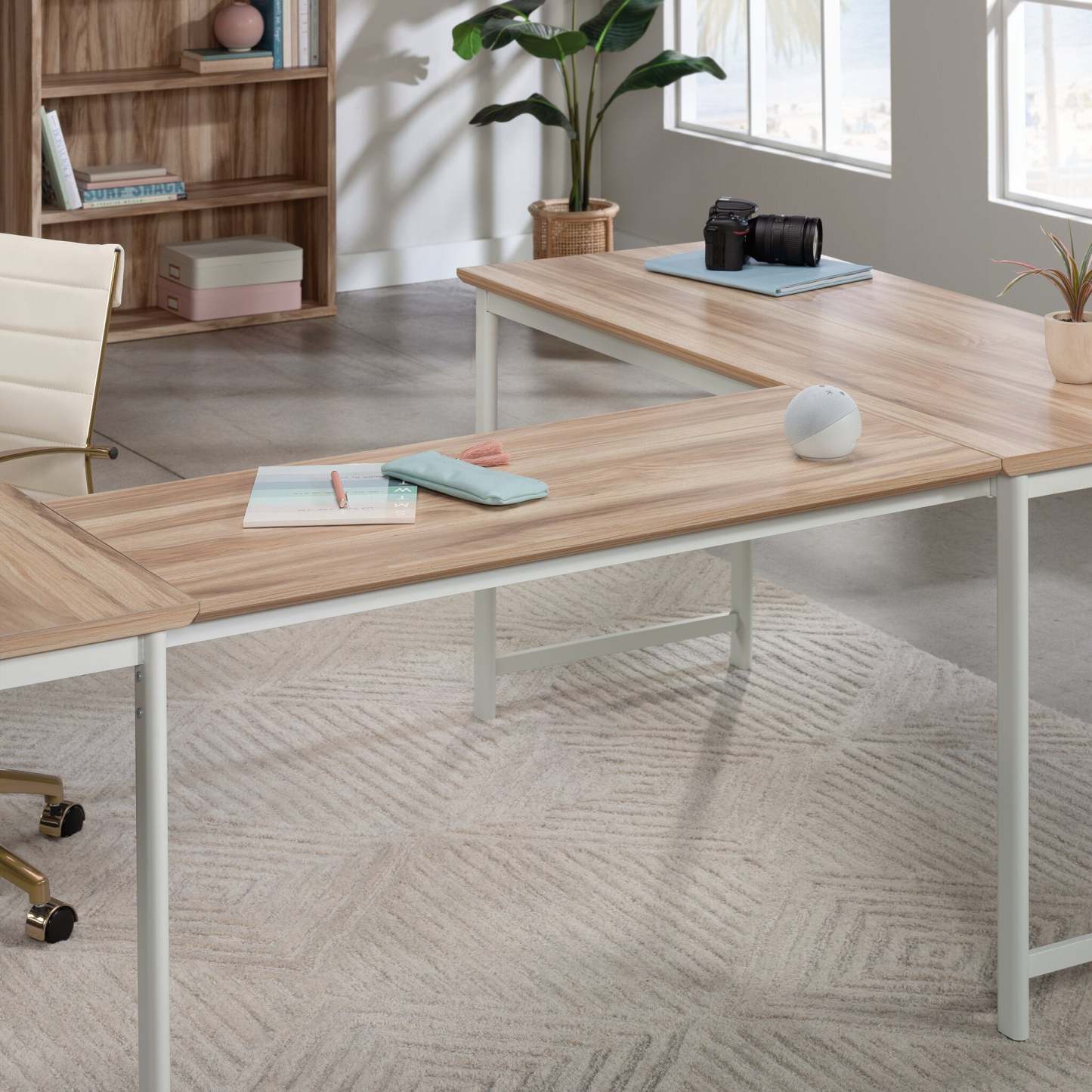 Bergen Circle Commercial Grade Office Desk Bridge|Pont pour bureau de calibre commercial Bergen Circle