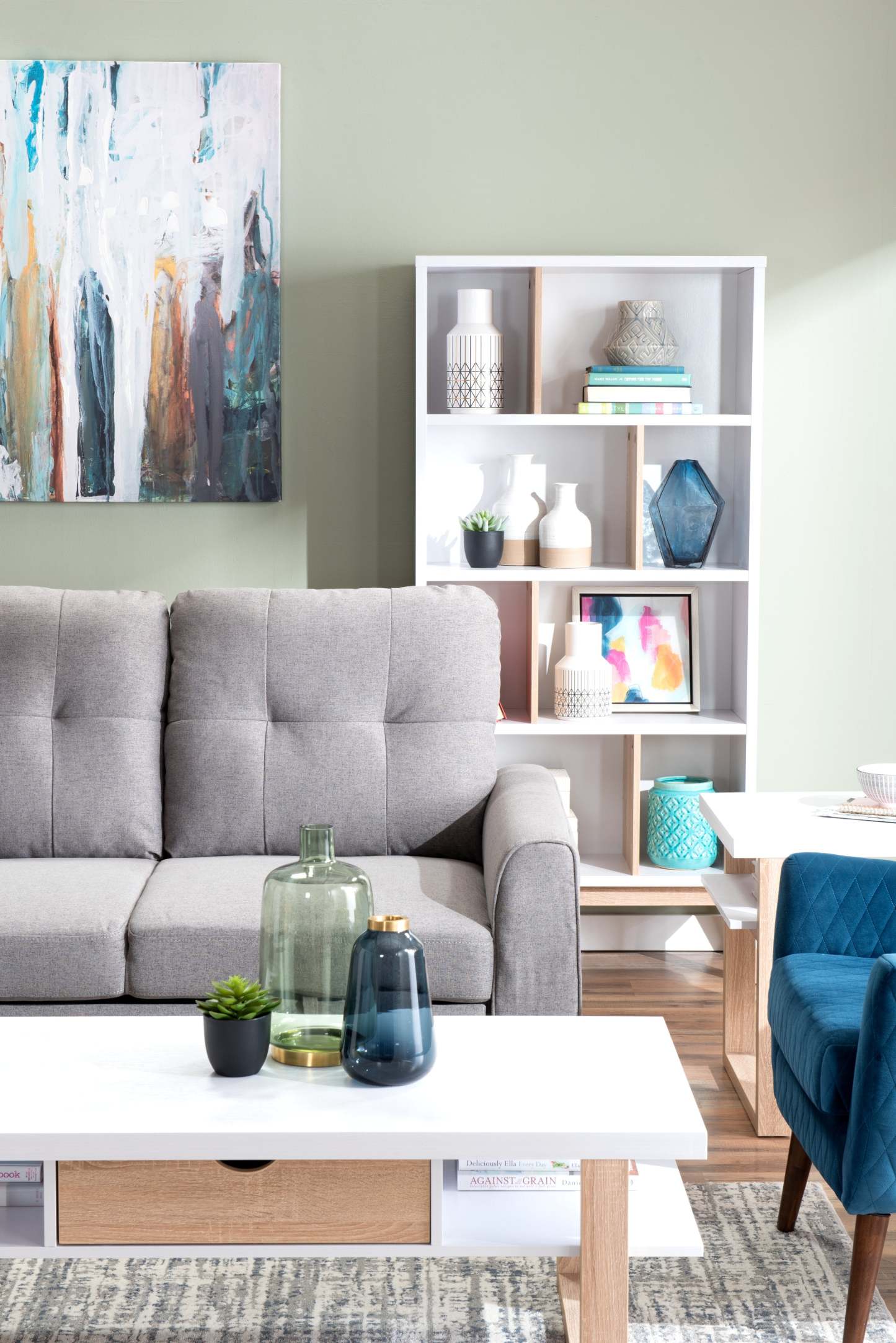 Bibliothèque Bremen 32.75 avec 4 étagères décalées - Blanc et Marron clair | Bibliothèque Bremen de 32,75 po avec 4 tablettes décalées - blanche et brun clair