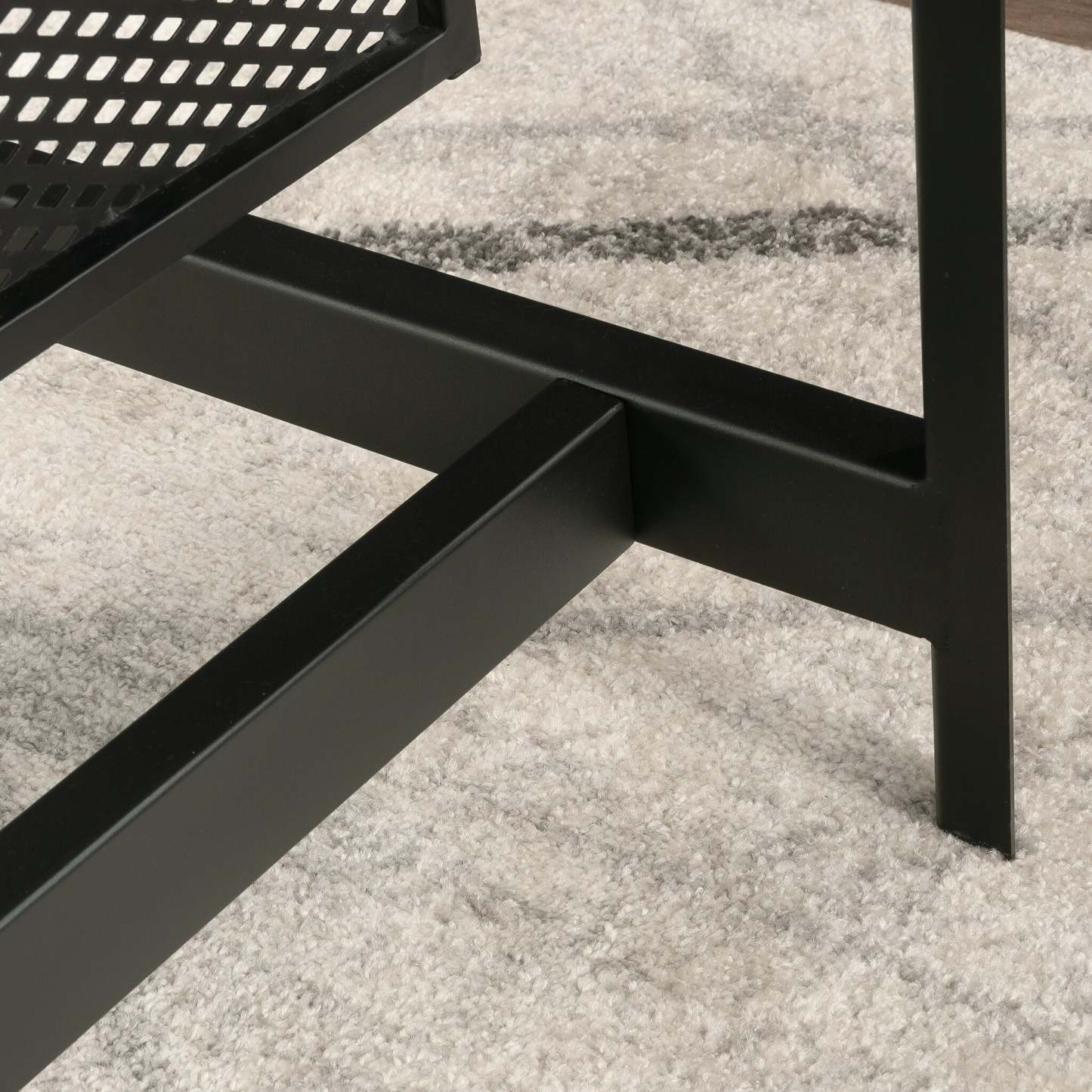 Bureau de type table Briarbrook de 65,98 po de qualité commerciale - brun