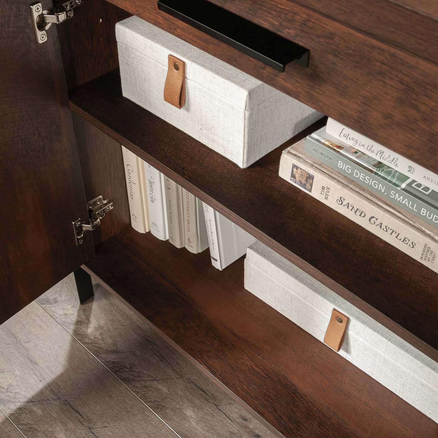 Briarbrook 32.17 Commercial Grade Utility Cabinet - Brown|Armoire tout usage Briarbrook de 32,17 po de qualité commerciale - brune